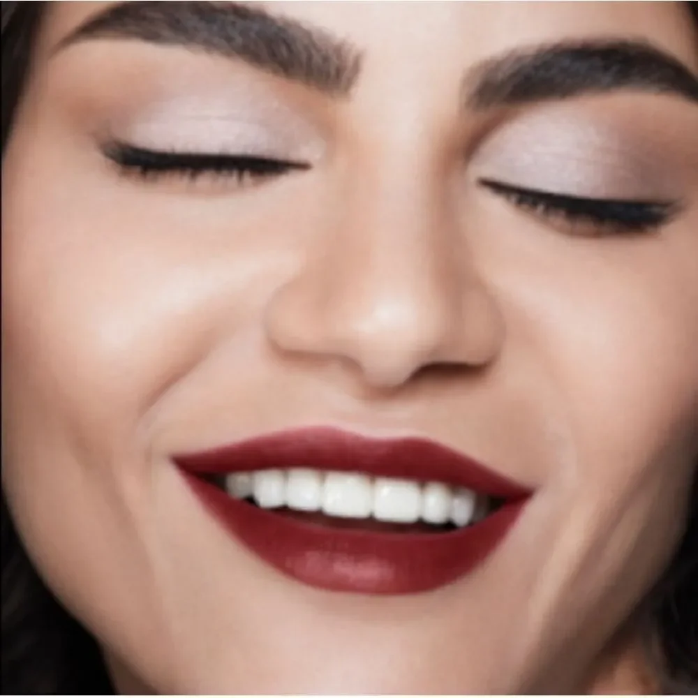MARY KAY AT PLAY MINI MATTE LIQUID COLOR KIT IN BERRY STRONG AND RED ALERT